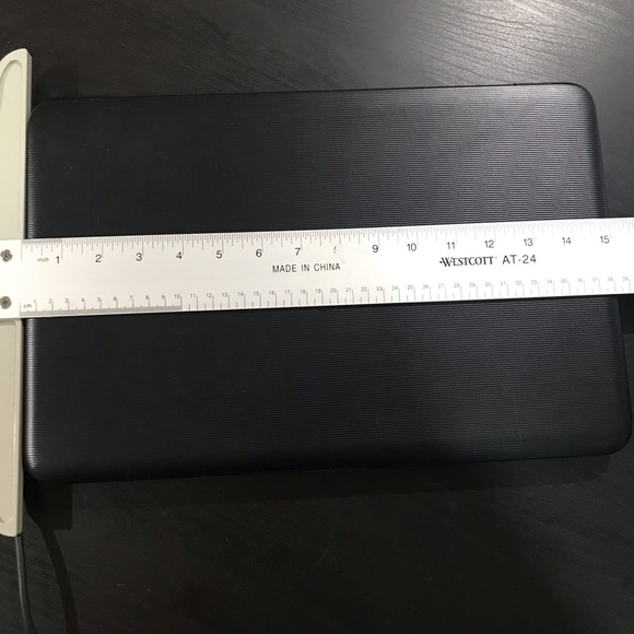 Black 15.6” HP Notebook touch i3-5005U 200GHz 8GB slow (for repair) - Picture 3 of 10